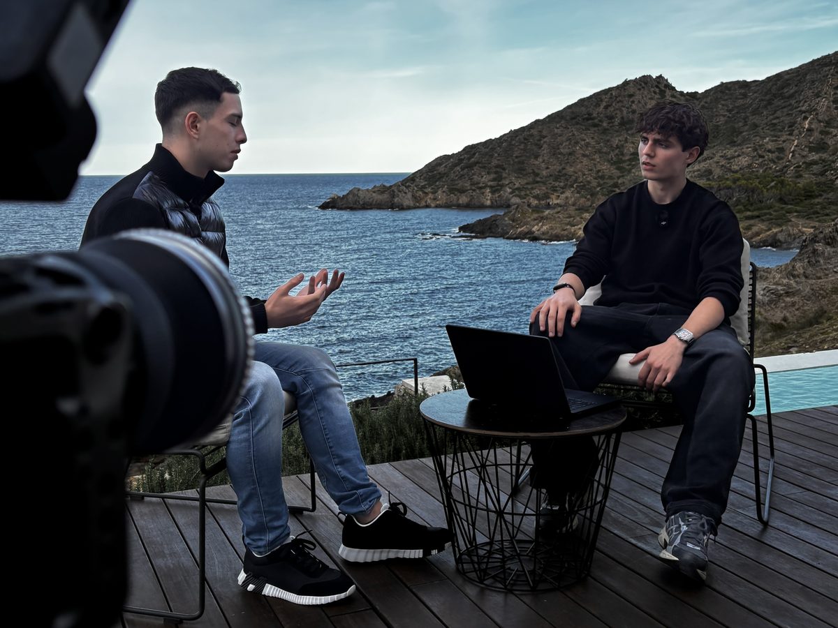 Alex Mirapeix analizando la cuenta de un creador